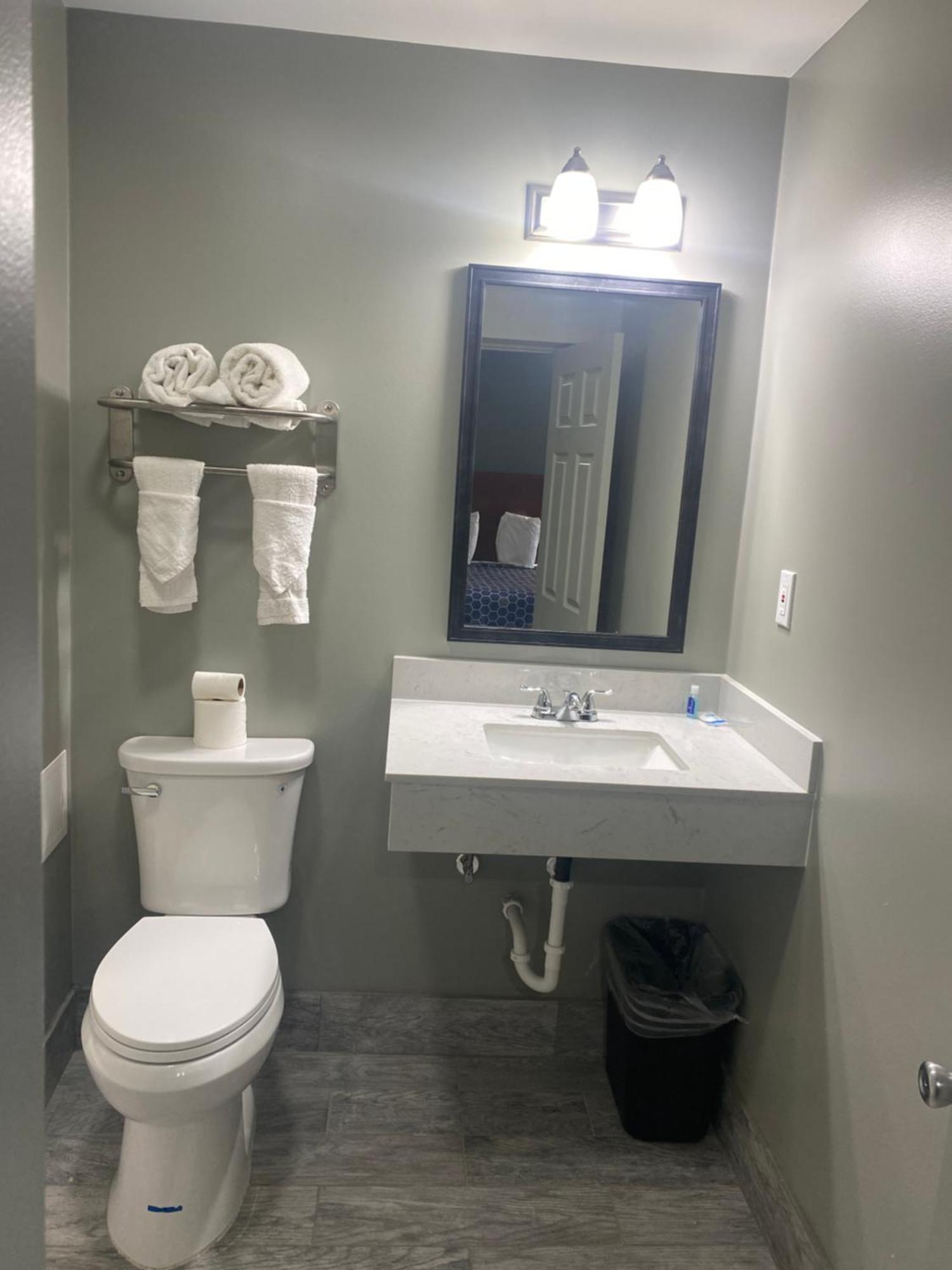 Wilkes-Barre Lodge Экстерьер фото